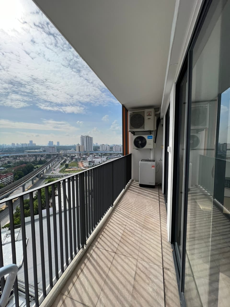 Emporis Residences - Original Middle Room 3