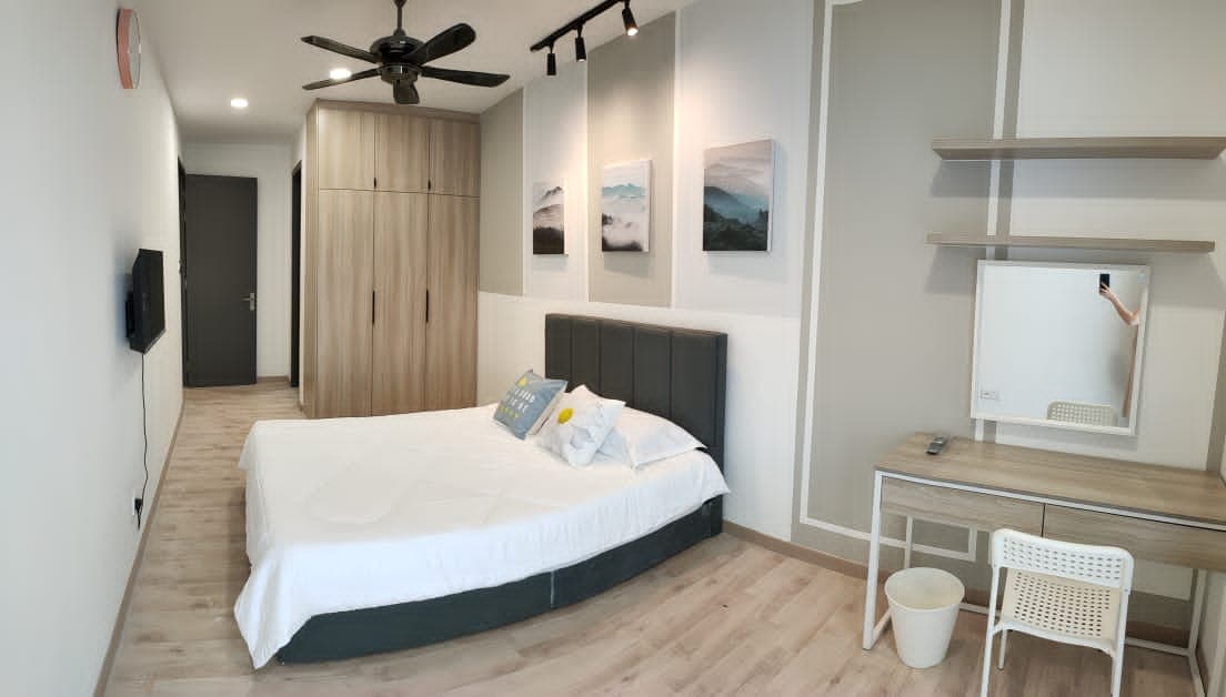 Emporis Residences - Master Bedroom 1