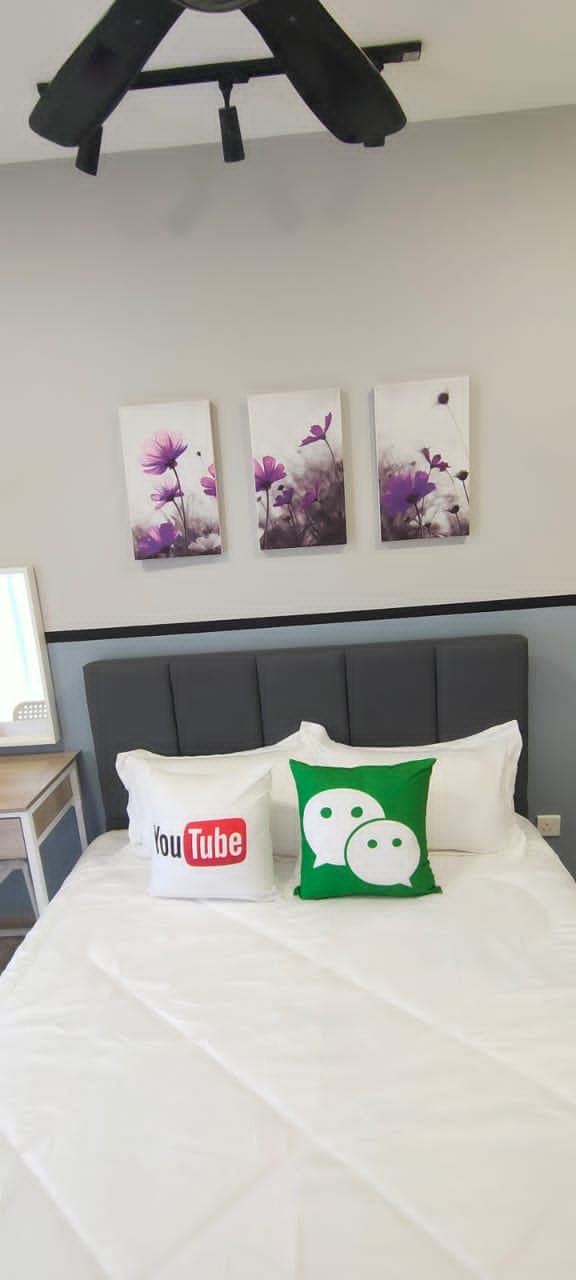 Emporis Residences - Original Middle Room 3