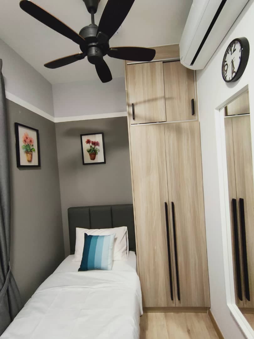 Emporis Residences - Small Room W/O Window 4