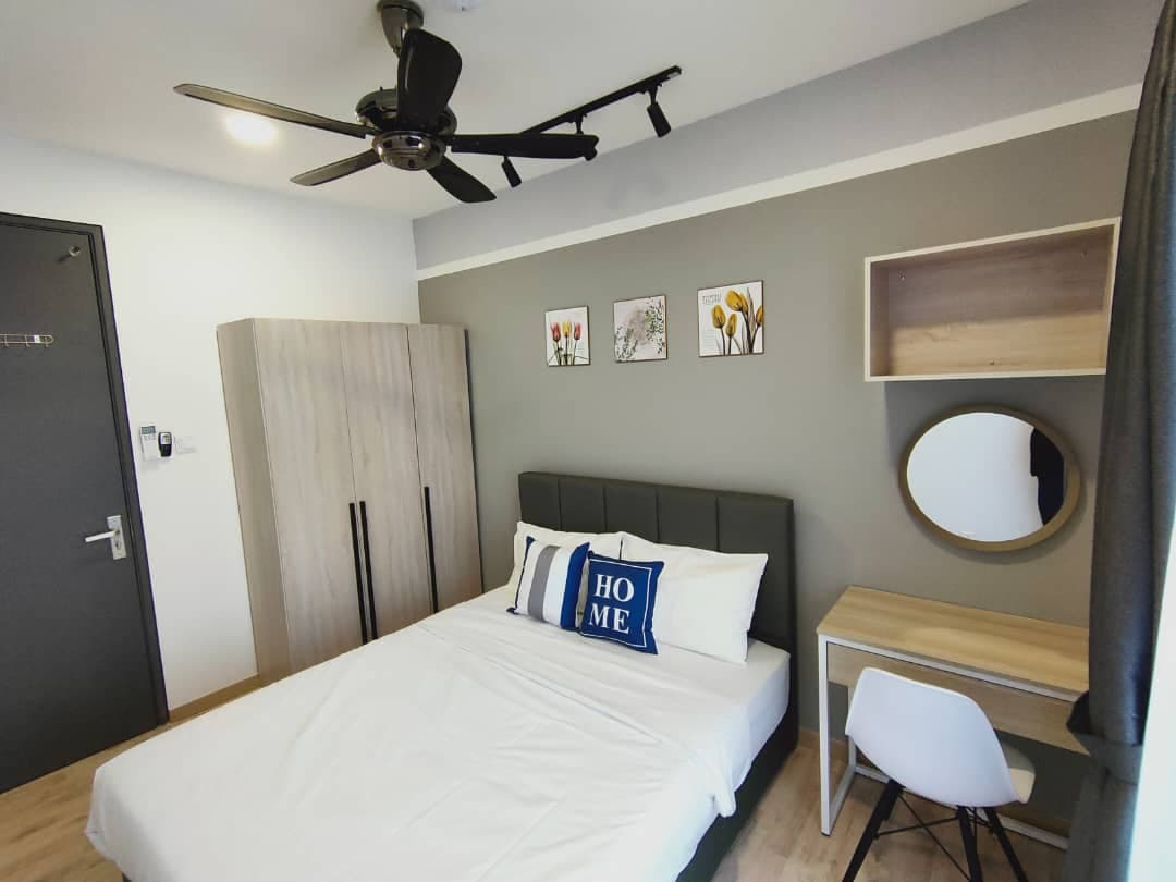Emporis Residences - Partition Middle 3