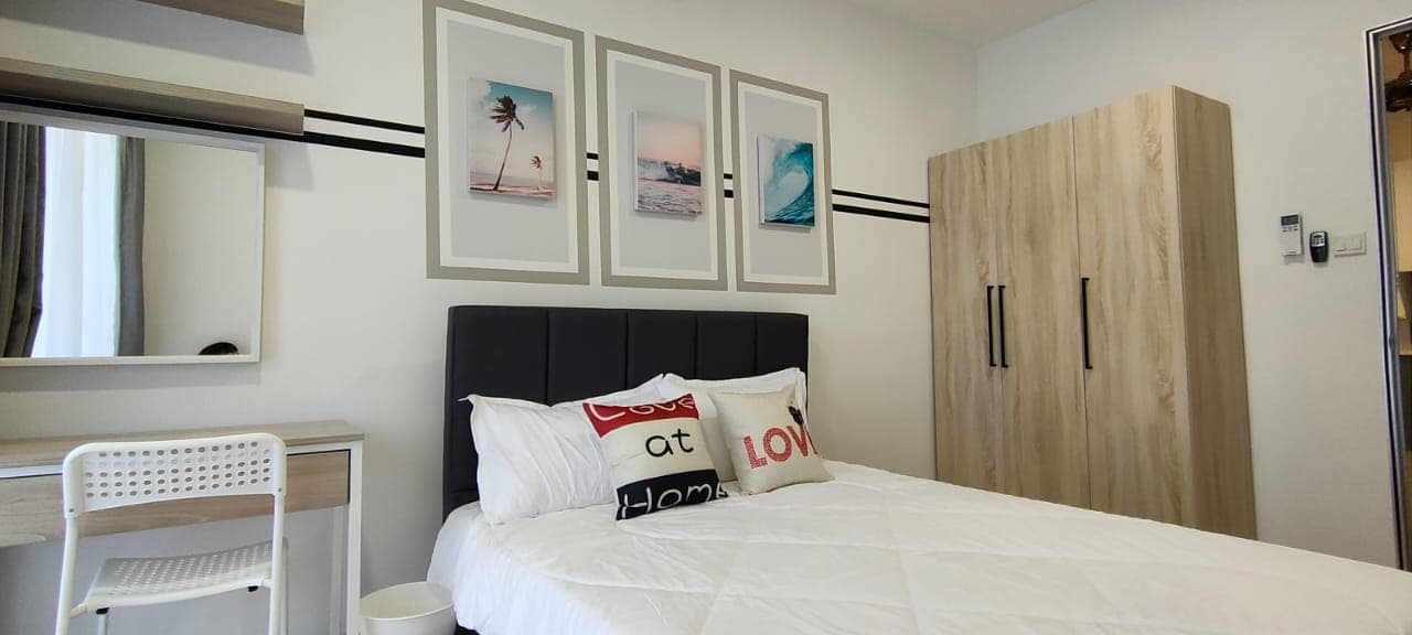 Emporis Residences - Partition Middle Room 2