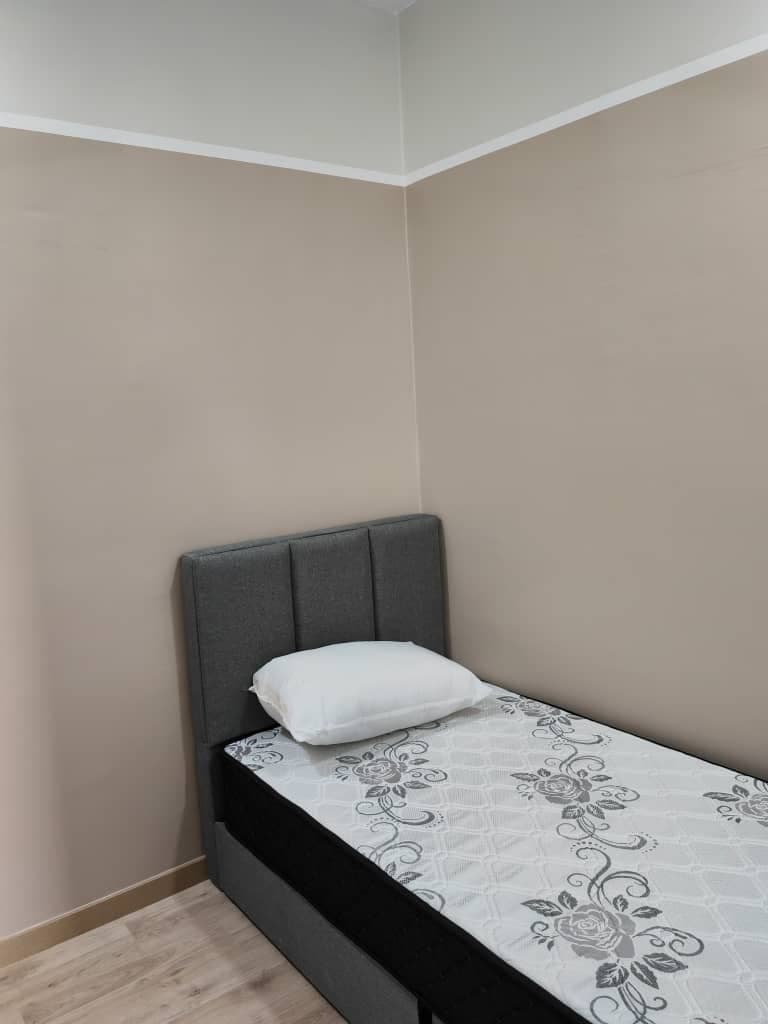 Emporis Residences - Small Room 4