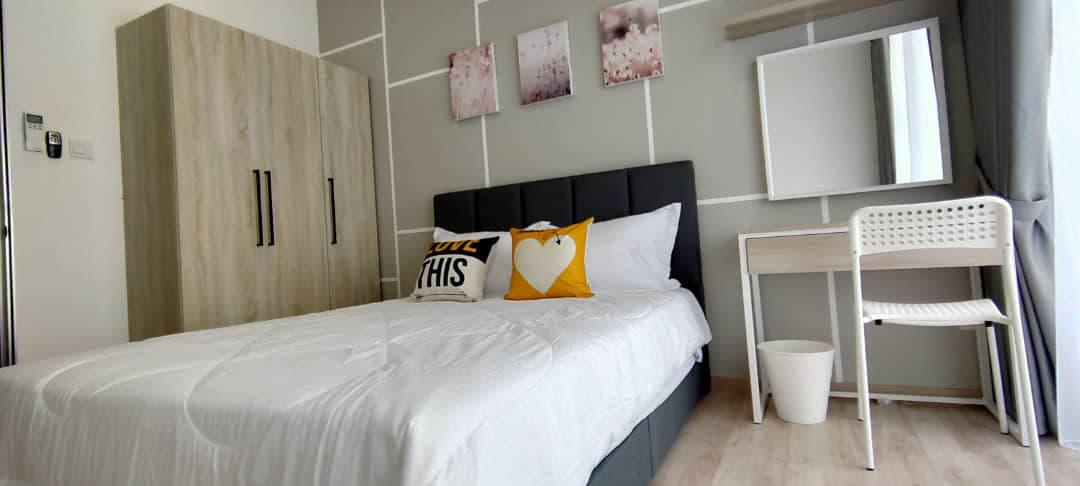 Emporis Residences - Partition Middle Room 2